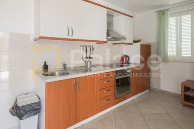 prekrasan-trosoban-apartman-na-moru-s-parkingom-srima-68m2_3