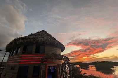 05-the-mayan-restaurant-sunset