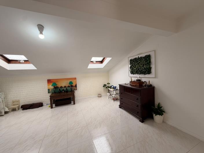 Image No.23-3 Bed Duplex for sale