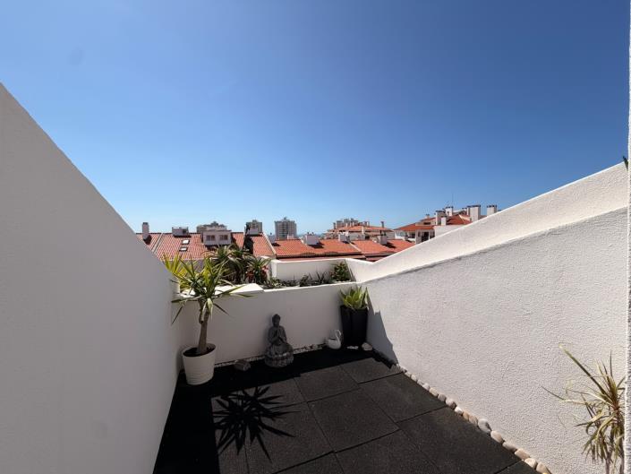 Image No.26-3 Bed Duplex for sale