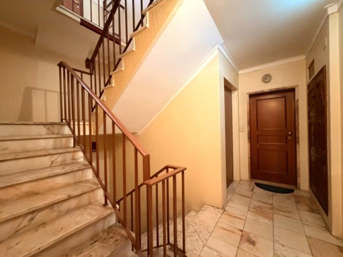 Image No.33-3 Bed Duplex for sale