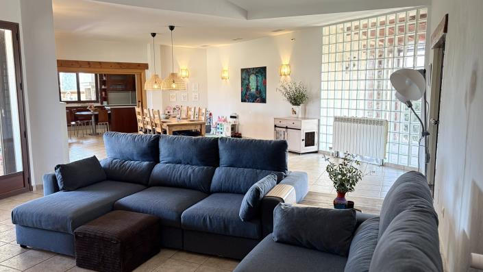 Image No.29-4 Bed Villa / Detached for sale