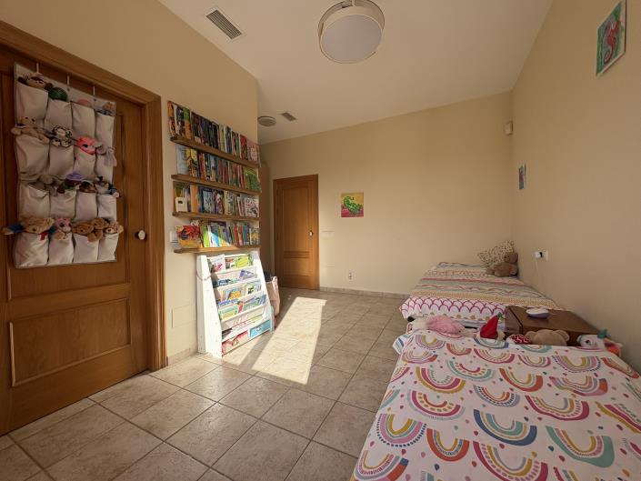 Image No.47-4 Bed Villa / Detached for sale