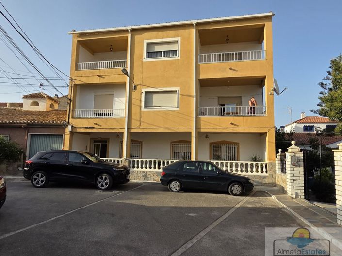 Image No.18-Propriété de 3 chambres à vendre