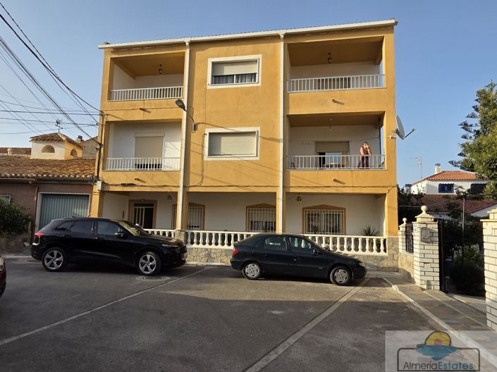 Image No.19-Propriété de 3 chambres à vendre