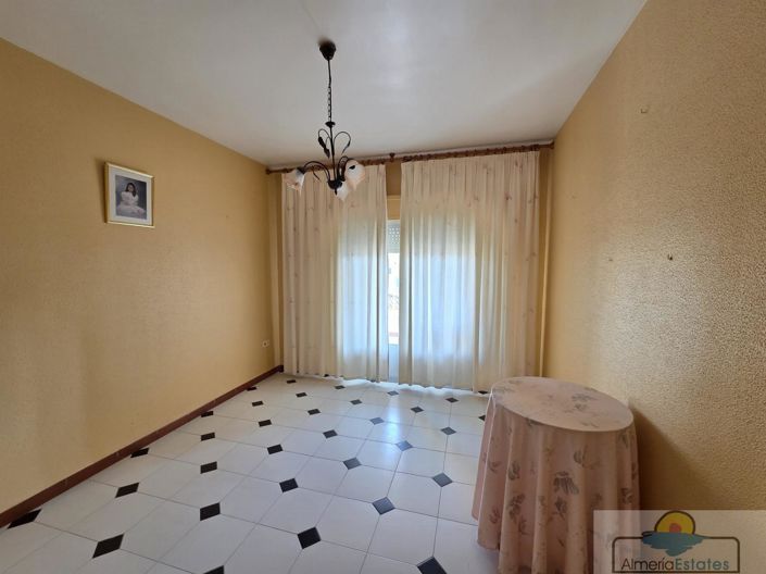 Image No.8-Propriété de 3 chambres à vendre