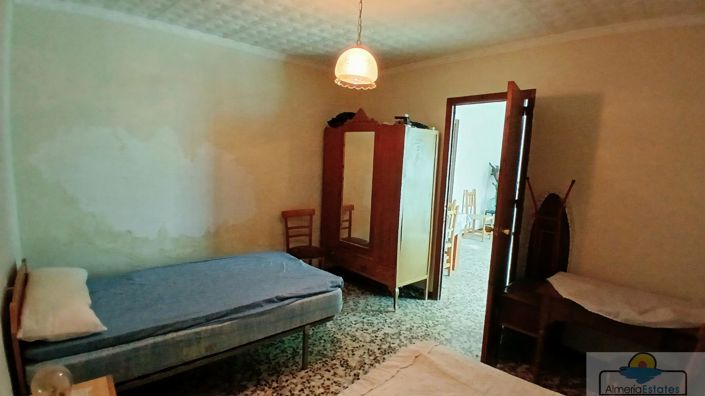 Image No.11-3 Bed Property for sale