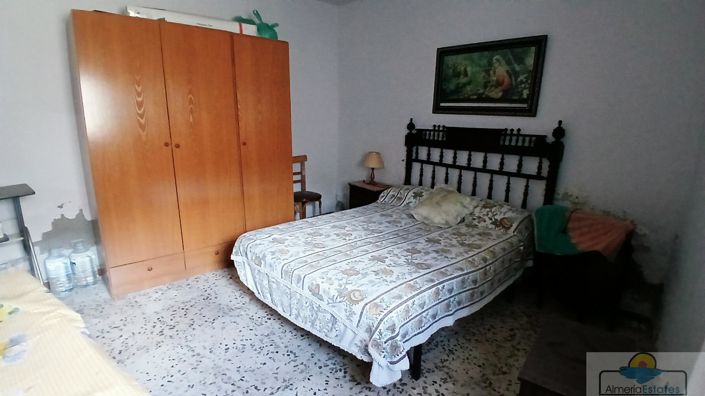 Image No.7-3 Bed Property for sale
