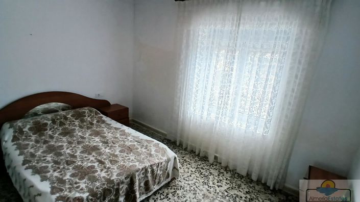 Image No.9-3 Bed Property for sale