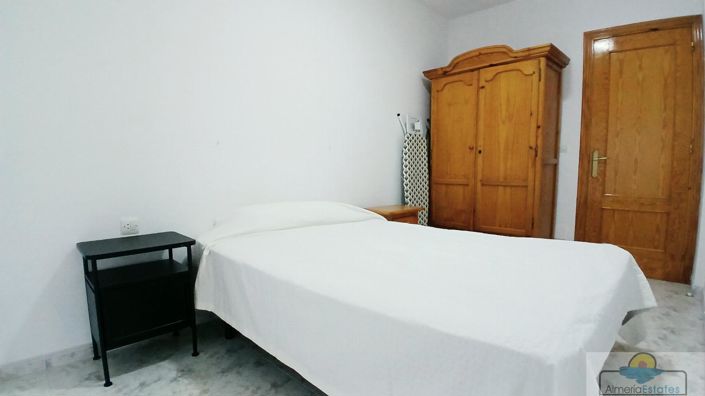 Image No.10-3 Bed Property for sale