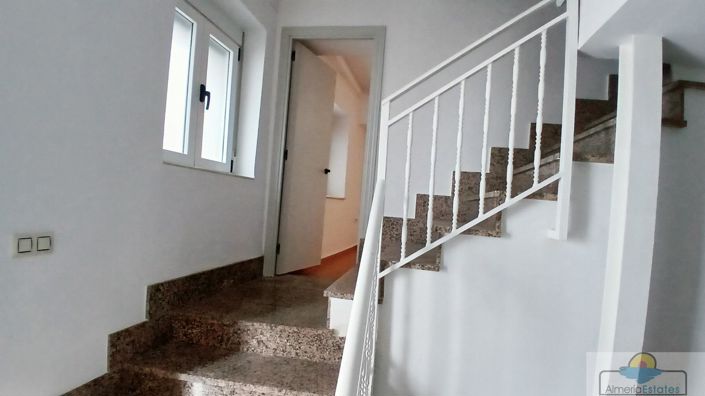 Image No.15-5 Bed Property for sale