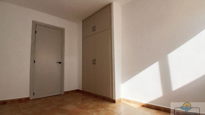 Image No.18-5 Bed Property for sale
