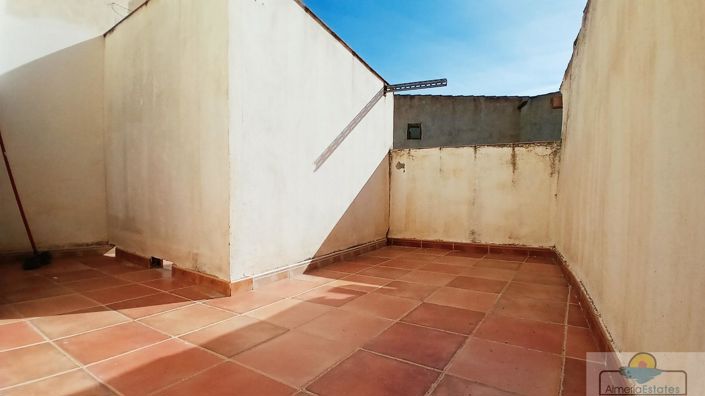 Image No.22-5 Bed Property for sale