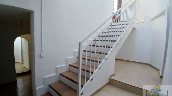 Image No.30-5 Bed Property for sale