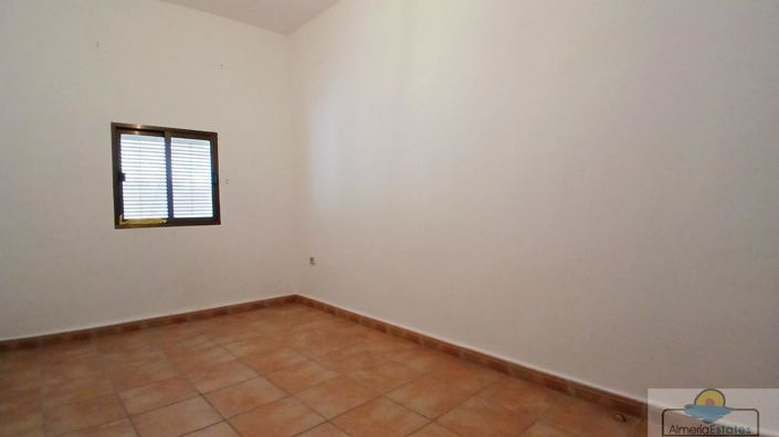 Image No.31-5 Bed Property for sale