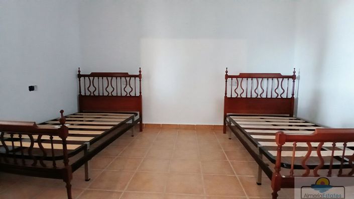 Image No.5-5 Bed Villa for sale