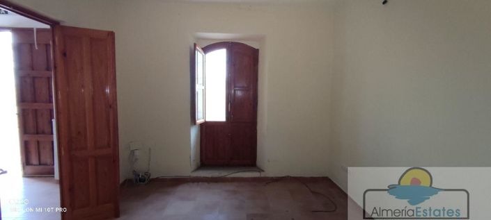 Image No.14-6 Bed Villa for sale