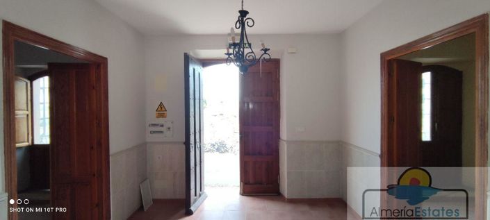 Image No.17-6 Bed Villa for sale