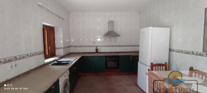 Image No.18-6 Bed Villa for sale
