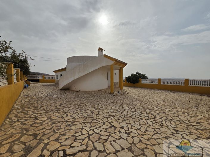 Image No.25-4 Bed Villa for sale