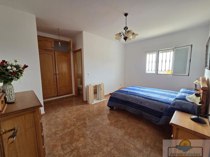 Image No.28-4 Bed Villa for sale