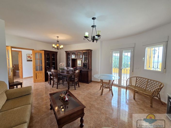 Image No.5-4 Bed Villa for sale