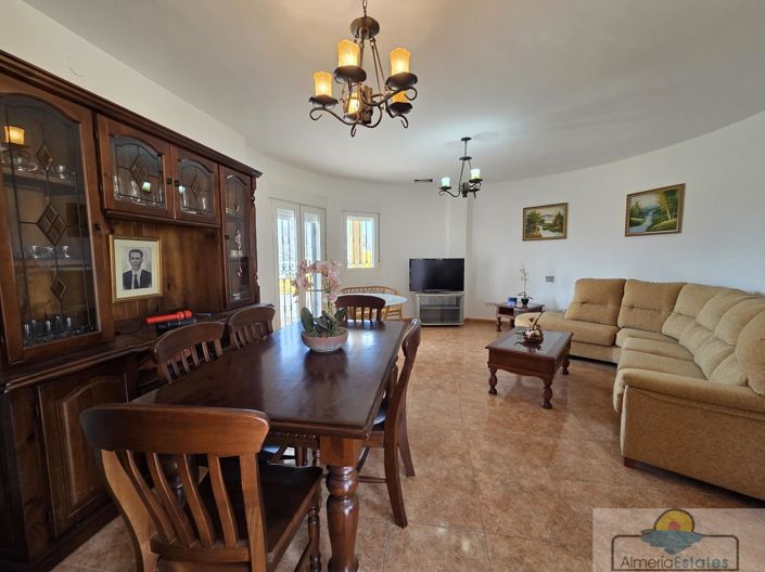 Image No.6-4 Bed Villa for sale