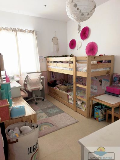 Image No.12-3 Bed Property for sale