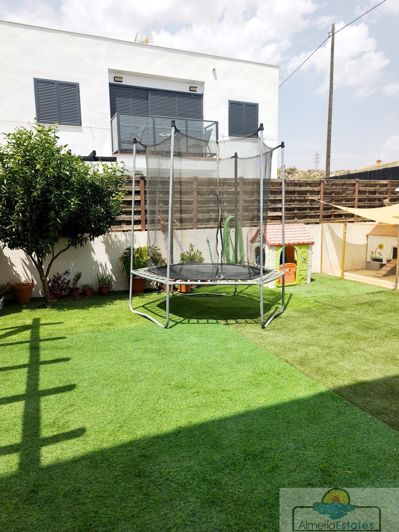 Image No.22-3 Bed Property for sale
