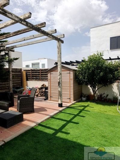 Image No.23-3 Bed Property for sale