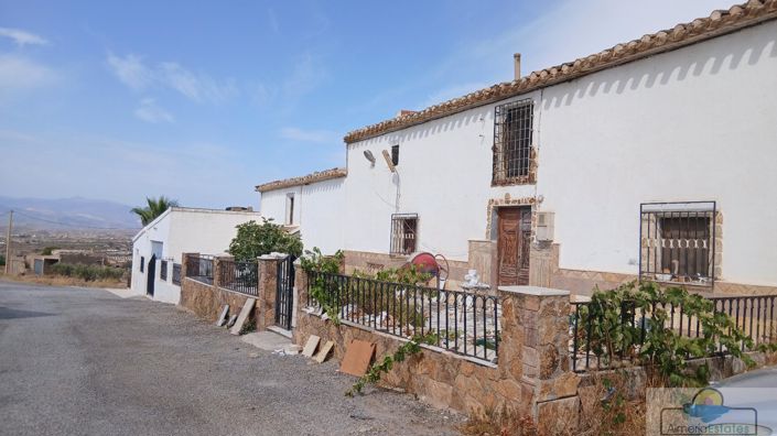 Image No.10-3 Bed Property for sale