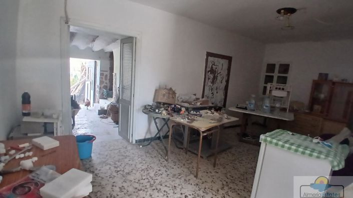 Image No.19-3 Bed Property for sale