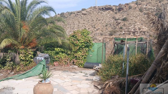 Image No.5-3 Bed Property for sale