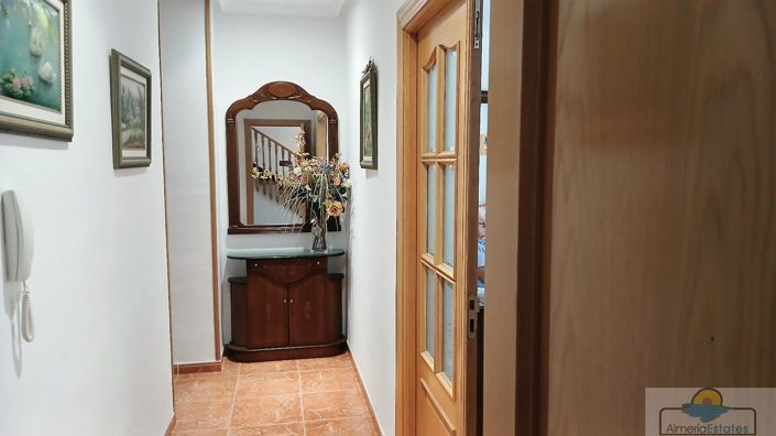 Image No.10-5 Bed Property for sale