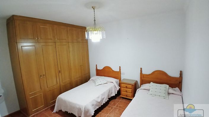 Image No.11-5 Bed Property for sale