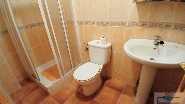 Image No.17-5 Bed Property for sale