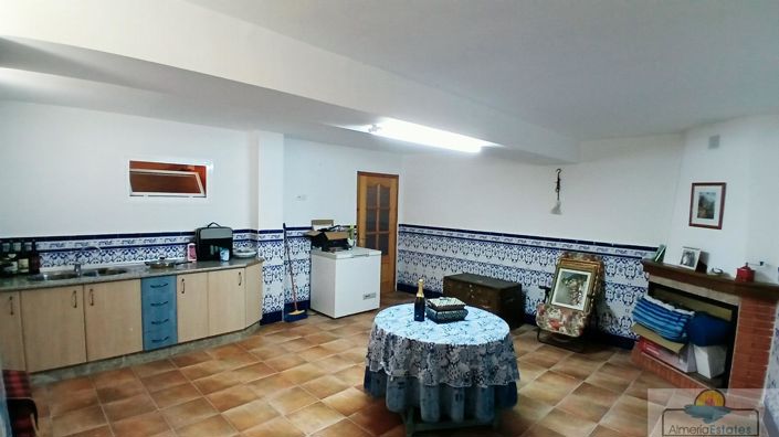 Image No.18-5 Bed Property for sale