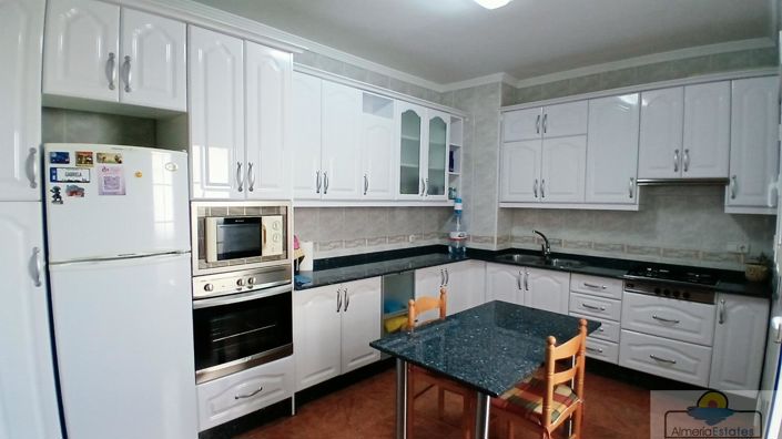 Image No.26-5 Bed Property for sale