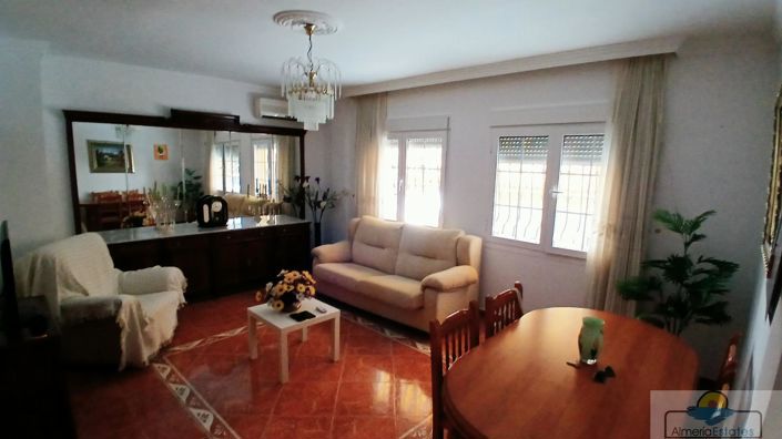 Image No.4-5 Bed Property for sale