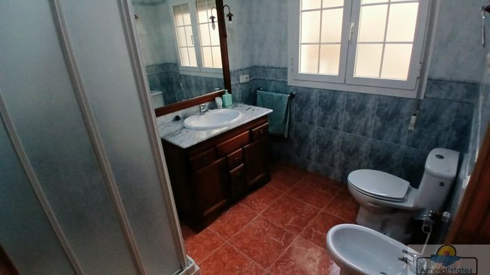 Image No.7-5 Bed Property for sale