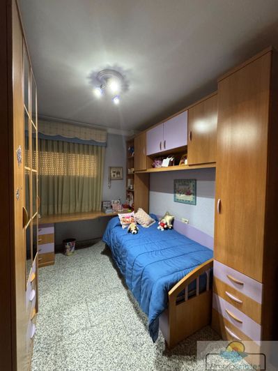 Image No.15-6 Bed Property for sale