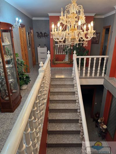Image No.7-6 Bed Property for sale