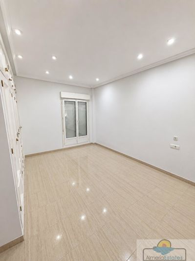 Image No.10-3 Bed Property for sale