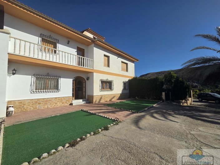 Image No.22-7 Bed Villa for sale