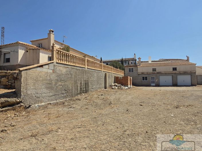 Image No.28-5 Bed Villa for sale
