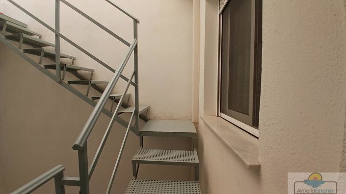 Image No.18-4 Bed Property for sale
