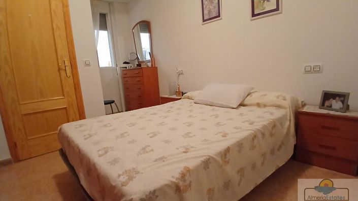Image No.21-4 Bed Property for sale
