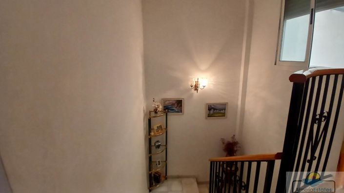 Image No.26-4 Bed Property for sale