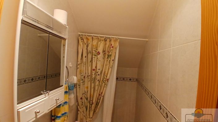 Image No.27-4 Bed Property for sale