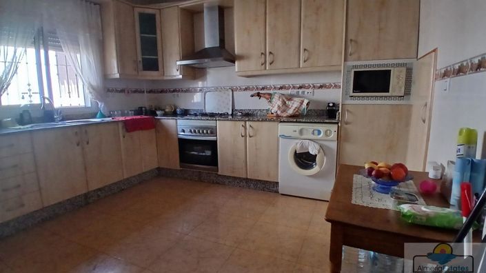 Image No.29-4 Bed Property for sale